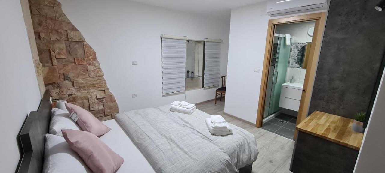 Maria'S Guesthouse - Uphill View Of Nazareth F 外观 照片