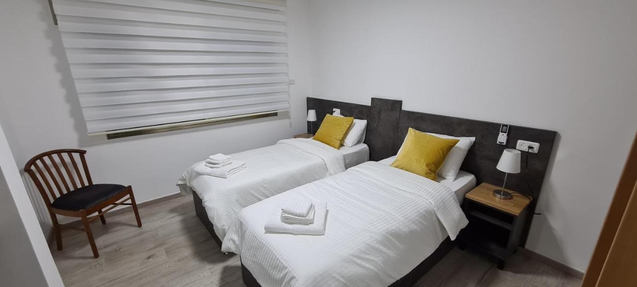 Maria'S Guesthouse - Uphill View Of Nazareth F 外观 照片