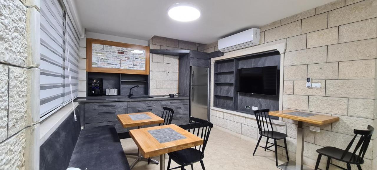Maria'S Guesthouse - Uphill View Of Nazareth F 外观 照片