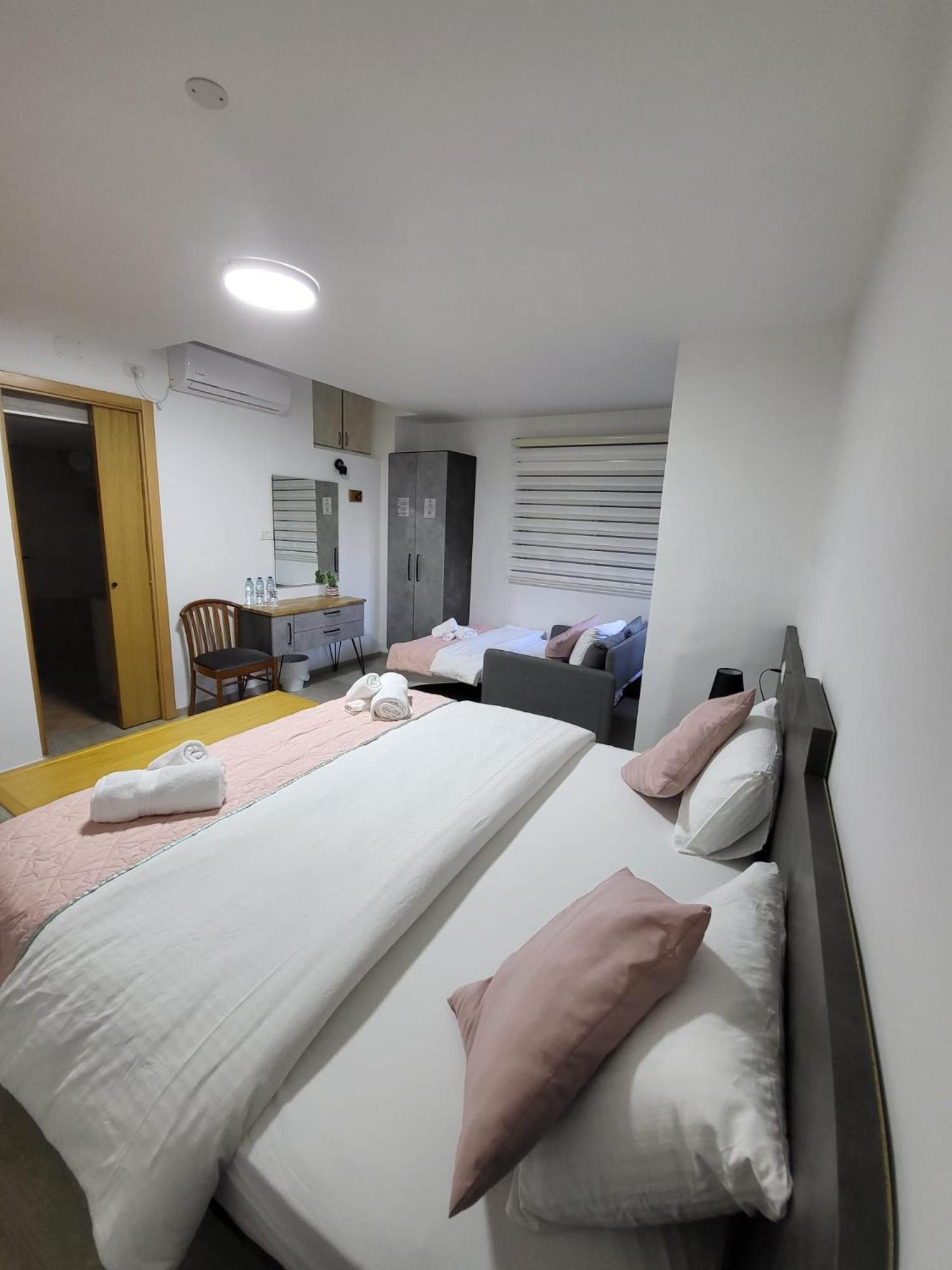 Maria'S Guesthouse - Uphill View Of Nazareth F 外观 照片